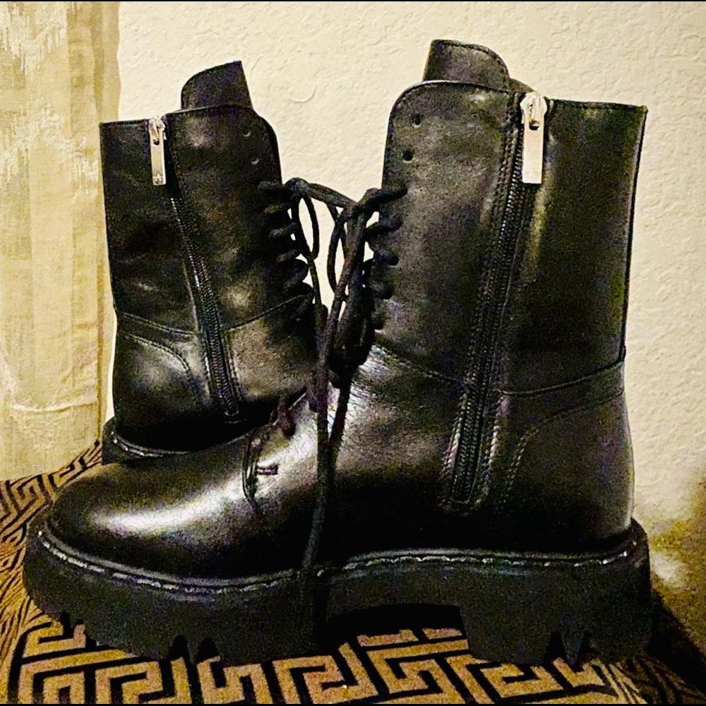 Aquatalia leather combat style Boots Size 8-1/2